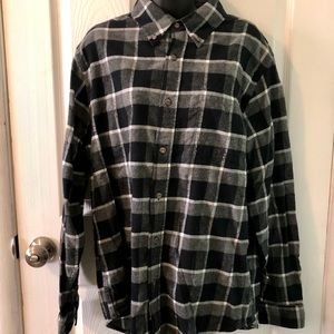 Never Worn! Men’s Thick Flannel Shirt. Size Large.